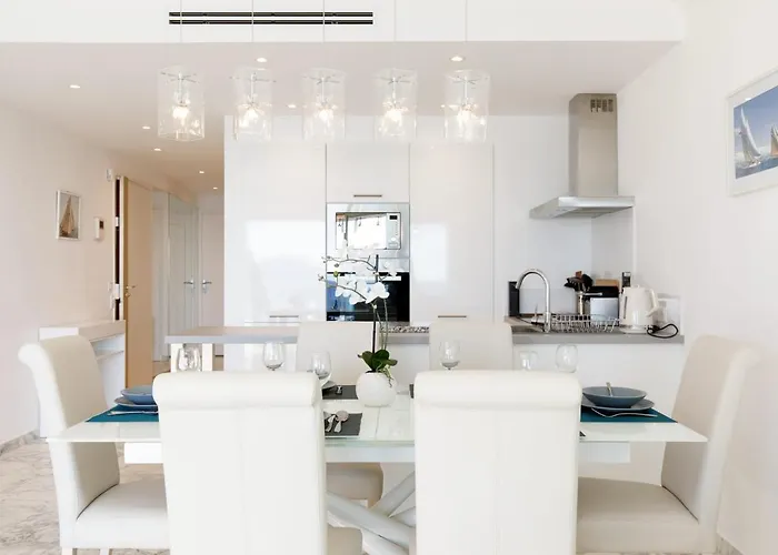 Daire On La Croisette Deluxe 2 Bedrooms 2 Baths *