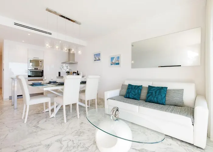 On La Croisette Deluxe 2 Bedrooms 2 Baths Daire Cannes