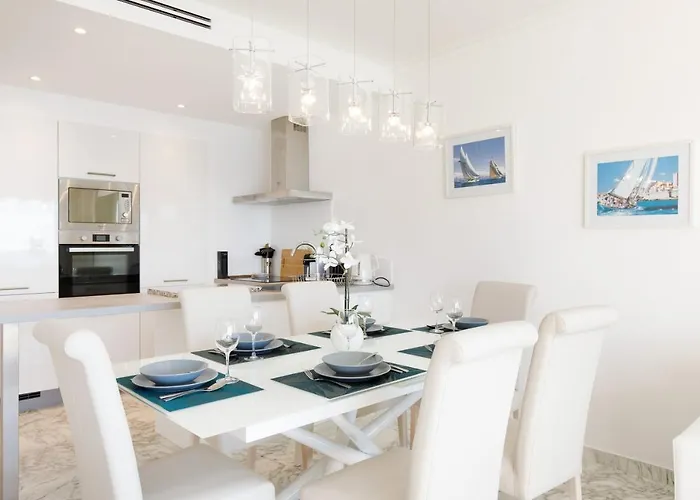 شقة On La Croisette Deluxe 2 Bedrooms 2 Baths *