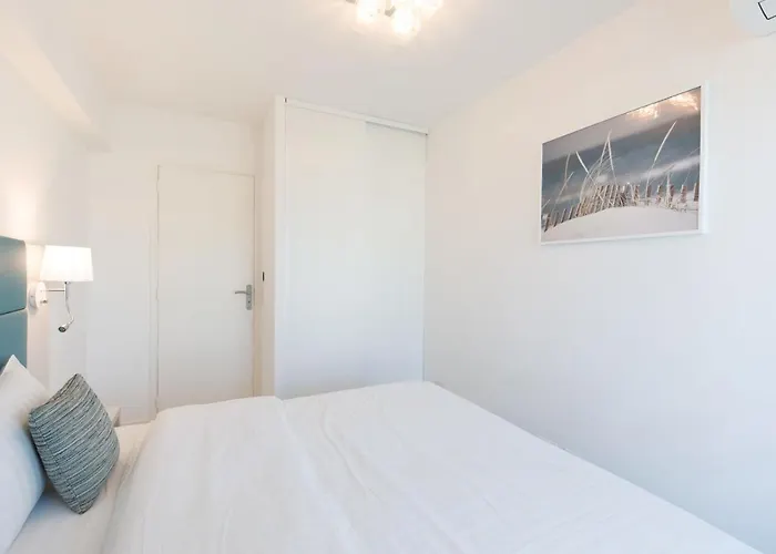On La Croisette Deluxe 2 Bedrooms 2 Baths Cannes